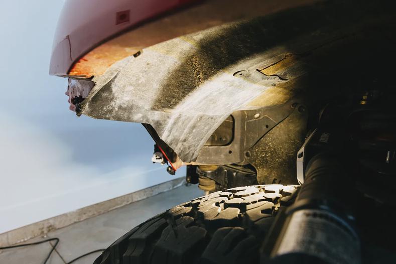 Trimming the mudflaps.